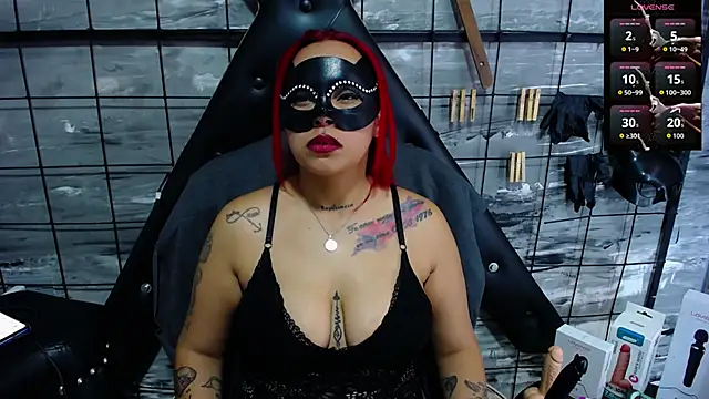 Snapshot of Alana_Roth chatting on November 12, 2025, 6:56 pm Alana Roth online show from November 12, 2025, 6:56 pm