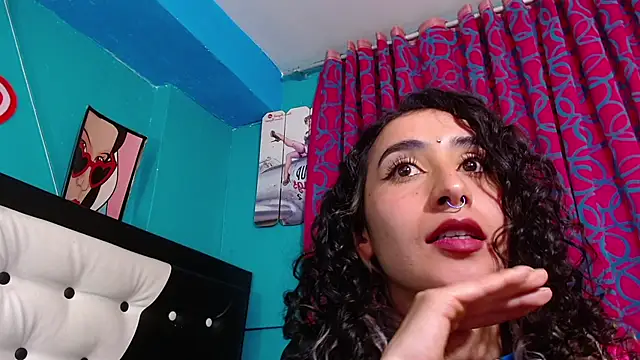 Snapshot of valerie_mase chatting on December 13, 2025, 8:04 pm valerie mase online show from December 13, 2025, 8:04 pm