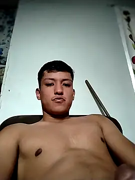 Snapshot of MartzJJ chatting on October 29, 2025, 10:20 pm MartzJJ online show from October 29, 2025, 10:20 pm