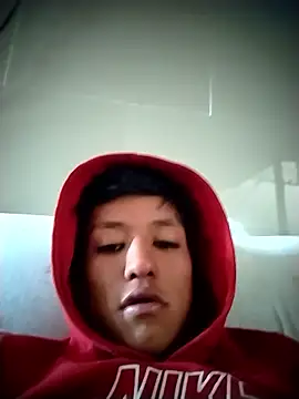 Snapshot of MartzJJ chatting on November 9, 2025, 7:40 pm MartzJJ online show from November 9, 2025, 7:40 pm