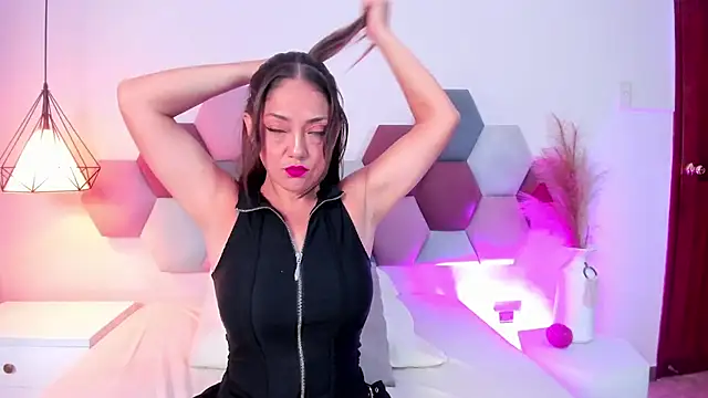 Snapshot of EloiseQuinn chatting on September 17, 2025, 1:35 pm EloiseQuinn online show from September 17, 2025, 1:35 pm