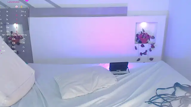 Snapshot of VenusEvans1 chatting on March 1, 2025, 1:22 am VenusEvans1 online show from March 1, 2025, 1:22 am