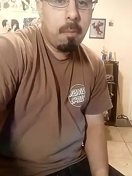 k1oudE online show from January 10, 2026, 4:52 am