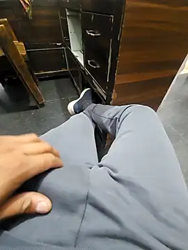 pyasevickybabu563 online show from March 8, 2025, 1:03 pm