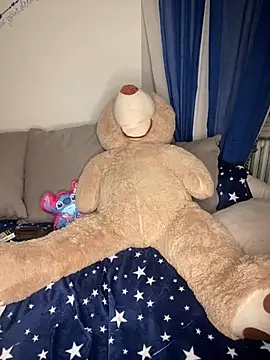 Snapshot of Bunny-xiel chatting on February 10, 2025, 12:52 am Bunny-xiel online show from February 10, 2025, 12:52 am