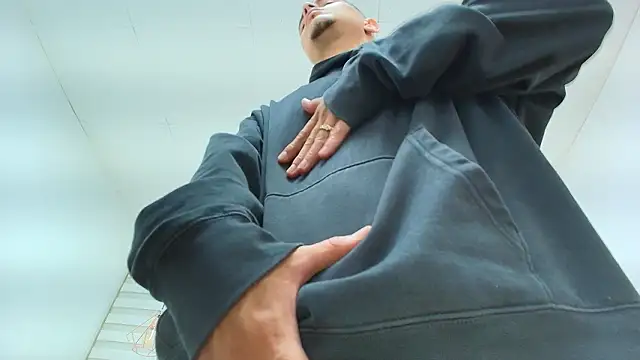 Snapshot of DAVID_VICTORIAA chatting on February 14, 2026, 1:11 pm DAVID VICTORIAA online show from February 14, 2026, 1:11 pm