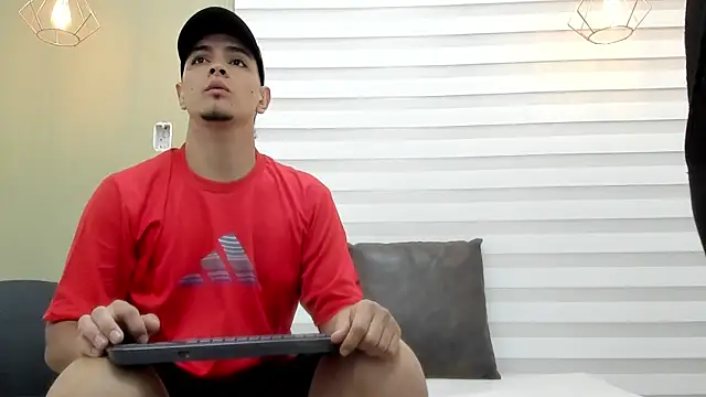 Snapshot of DAVID_VICTORIAA chatting on September 9, 2025, 1:09 pm DAVID VICTORIAA online show from September 9, 2025, 1:09 pm