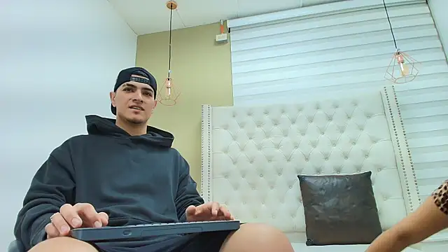 Snapshot of DAVID_VICTORIAA chatting on January 10, 2026, 1:06 pm DAVID VICTORIAA online show from January 10, 2026, 1:06 pm