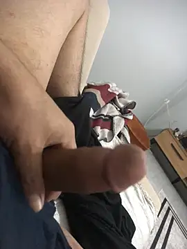 Snapshot of powerTurk chatting on January 1, 2025, 3:02 am powerTurk online show from January 1, 2025, 3:02 am