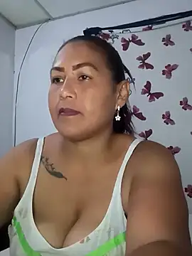 Snapshot of Abigail_BigTits chatting on March 22, 2025, 1:54 am Abigail BigTits online show from March 22, 2025, 1:54 am