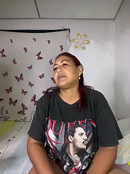 Snapshot of Abigail_BigTits chatting on January 3, 2025, 4:11 am Abigail BigTits online show from January 3, 2025, 4:11 am