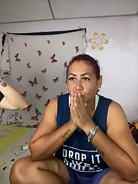 Snapshot of Abigail_BigTits chatting on January 5, 2025, 3:11 am Abigail BigTits online show from January 5, 2025, 3:11 am