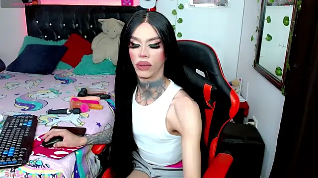 Alextwink online show from December 19, 2025, 7:16 pm