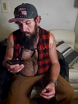 Snapshot of StruggleSnuggles chatting on November 10, 2025, 1:10 am StruggleSnuggles online show from November 10, 2025, 1:10 am