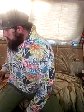 Snapshot of StruggleSnuggles chatting on October 29, 2025, 10:52 pm StruggleSnuggles online show from October 29, 2025, 10:52 pm