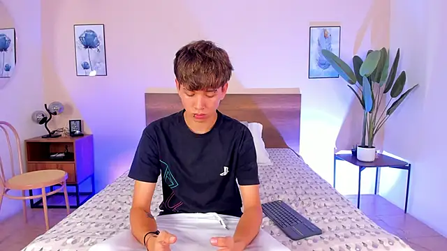 Snapshot of Brian-Ausslos chatting on November 25, 2025, 4:57 am Brian-Ausslos online show from November 25, 2025, 4:57 am