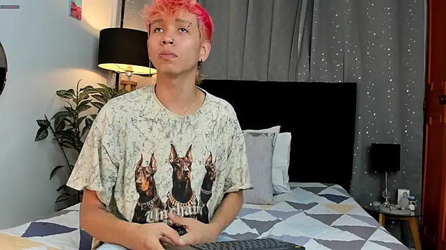 Snapshot of Brian-Ausslos chatting on March 21, 2025, 5:00 am Brian-Ausslos online show from March 21, 2025, 5:00 am