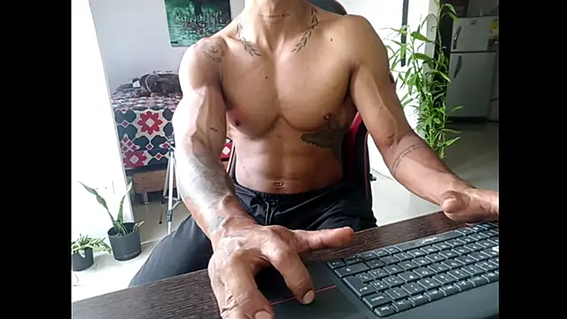 Snapshot of Adam_Valenciia chatting on June 20, 2026, 3:50 pm Adam Valenciia online show from June 20, 2026, 3:50 pm