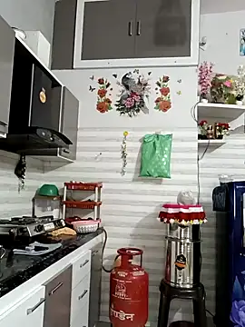 Best-Couple online show from February 19, 2026, 3:58 am