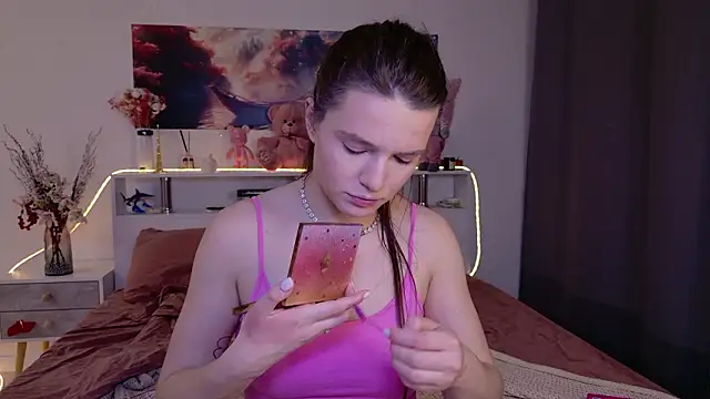 Nellie Medina online show from March 17, 2026, 5:16 pm