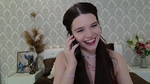 Snapshot of Nellie_Medina chatting on February 18, 2025, 8:25 pm Nellie Medina online show from February 18, 2025, 8:25 pm