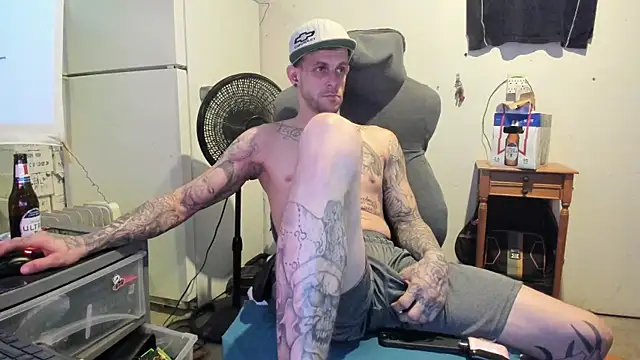 Snapshot of JamesMichael88 chatting on March 17, 2025, 8:51 pm JamesMichael88 online show from March 17, 2025, 8:51 pm