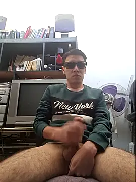 CarlosRyan1997 online show from March 13, 2025, 5:50 pm