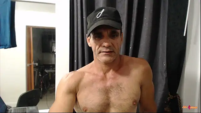Snapshot of EdenAdonis chatting on May 27, 2026, 2:52 am EdenAdonis online show from May 27, 2026, 2:52 am