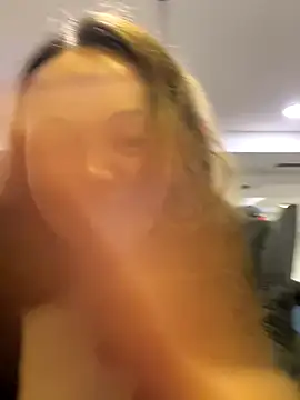 Snapshot of TheYourL chatting on December 1, 2025, 5:03 pm TheYourL online show from December 1, 2025, 5:03 pm