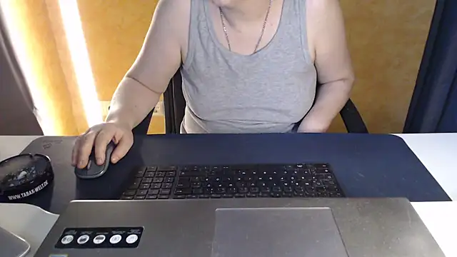 Sweet Phoenix online show from June 5, 2026, 6:07 am