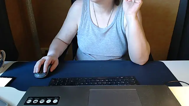 Sweet Phoenix online show from May 27, 2026, 7:49 am