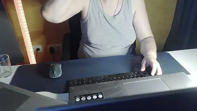 Sweet Phoenix online show from June 25, 2026, 7:08 pm