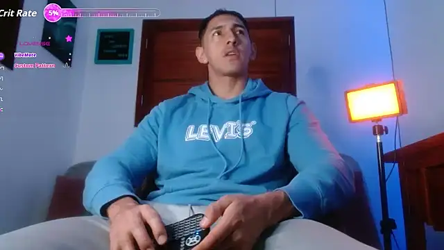 Snapshot of Joylopez_fit chatting on October 28, 2025, 12:26 pm Joylopez fit online show from October 28, 2025, 12:26 pm