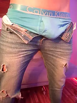 Joylopez fit online show from April 19, 2026, 6:10 pm