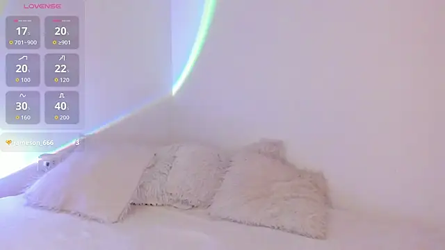 Henophiid online show from December 4, 2025, 6:45 am