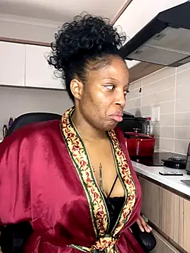 Thando04 online show from September 13, 2025, 12:05 pm