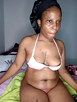 Thando04 online show from February 3, 2025, 10:43 pm