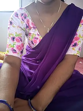 lovelygirl4567 online show from April 18, 2026, 5:21 am