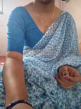 lovelygirl4567 online show from April 15, 2026, 5:02 am