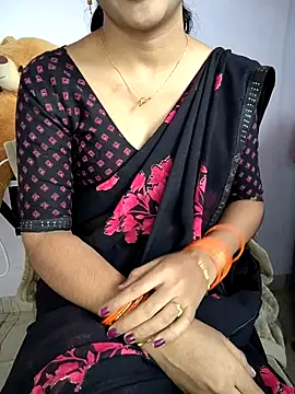 Snapshot of lovelygirl4567 chatting on November 19, 2025, 5:18 am lovelygirl4567 online show from November 19, 2025, 5:18 am