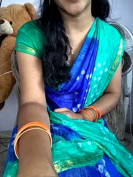 Snapshot of lovelygirl4567 chatting on November 15, 2025, 4:27 am lovelygirl4567 online show from November 15, 2025, 4:27 am