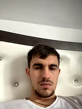 Snapshot of Demonpull69 chatting on November 20, 2025, 9:10 am Demonpull69 online show from November 20, 2025, 9:10 am