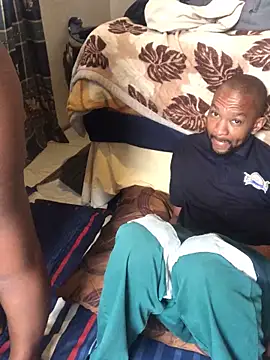 Snapshot of MKbesxxx chatting on December 4, 2025, 5:17 am MKbesxxx online show from December 4, 2025, 5:17 am