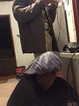 Snapshot of MKbesxxx chatting on October 20, 2025, 8:42 pm MKbesxxx online show from October 20, 2025, 8:42 pm