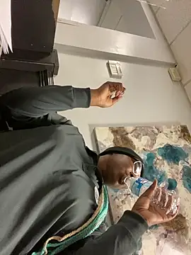 DamnBubbles online show from January 19, 2025, 4:01 am