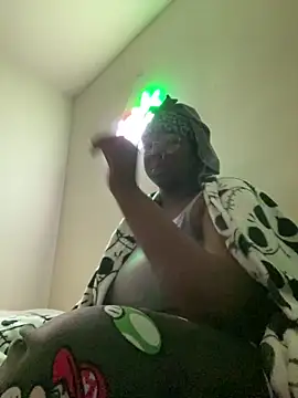 DamnBubbles online show from February 10, 2026, 3:27 am