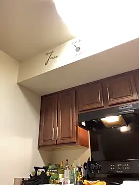 DamnBubbles online show from February 9, 2025, 8:21 am