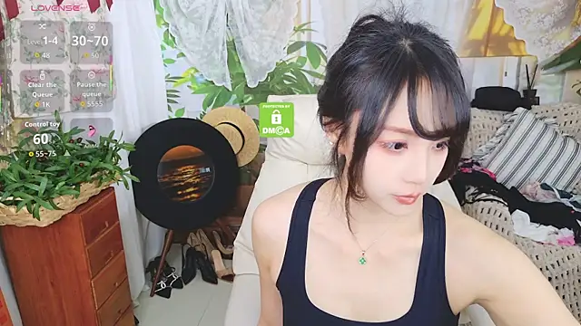 xiaotiantian-76 online show from April 19, 2026, 11:22 am