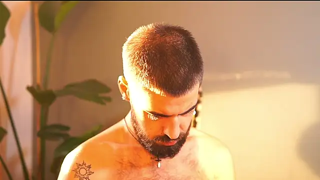 HairyRobxxx online show from September 17, 2025, 3:47 pm