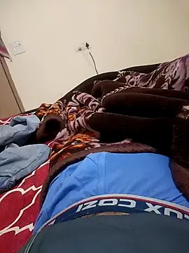 hotlovelife online show from January 10, 2025, 8:15 pm